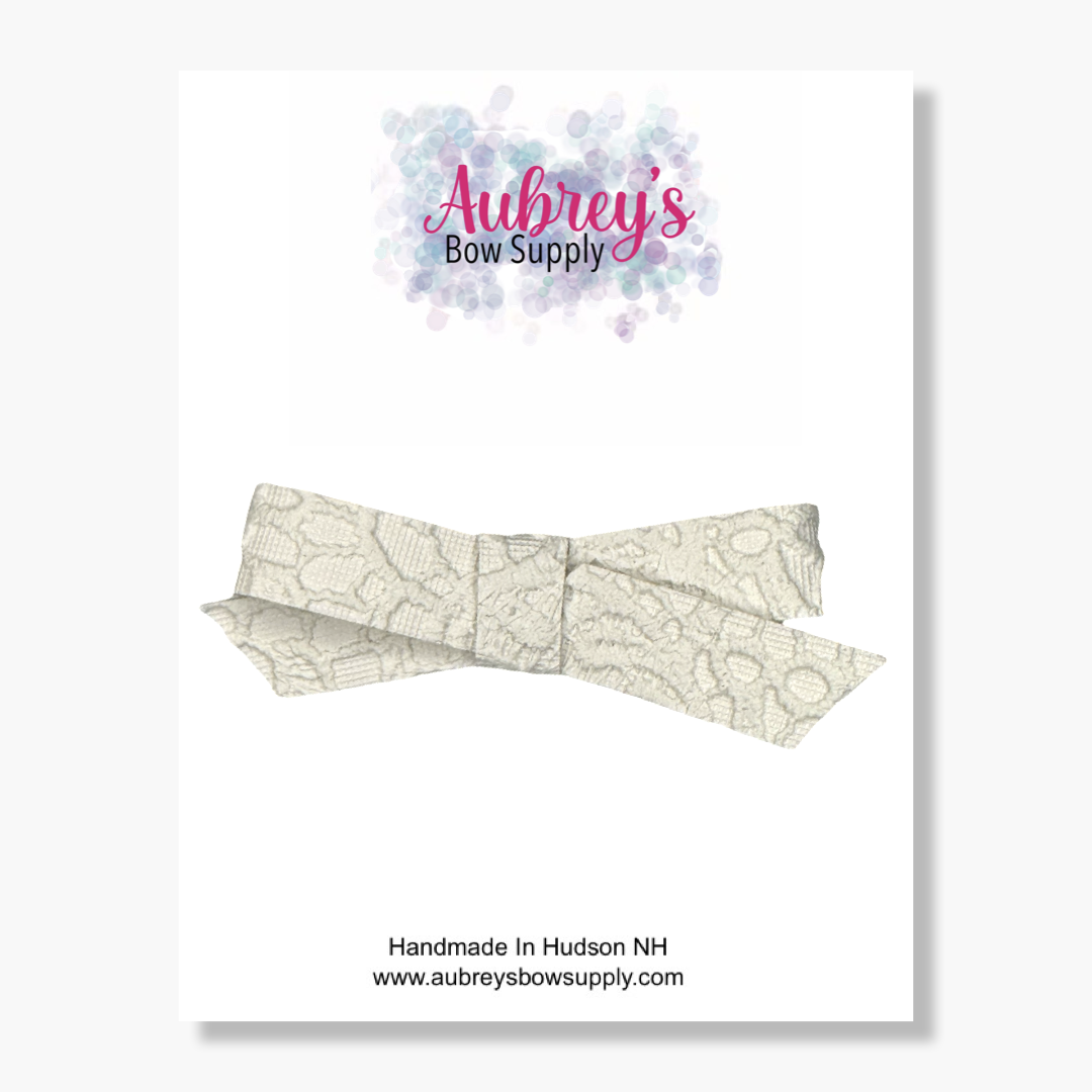 Ana Christmas White Lace