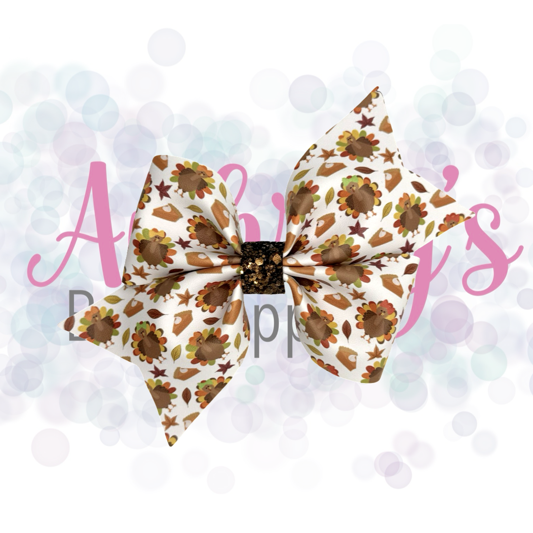 Turkeys, Bows, and Pies! Oh My!