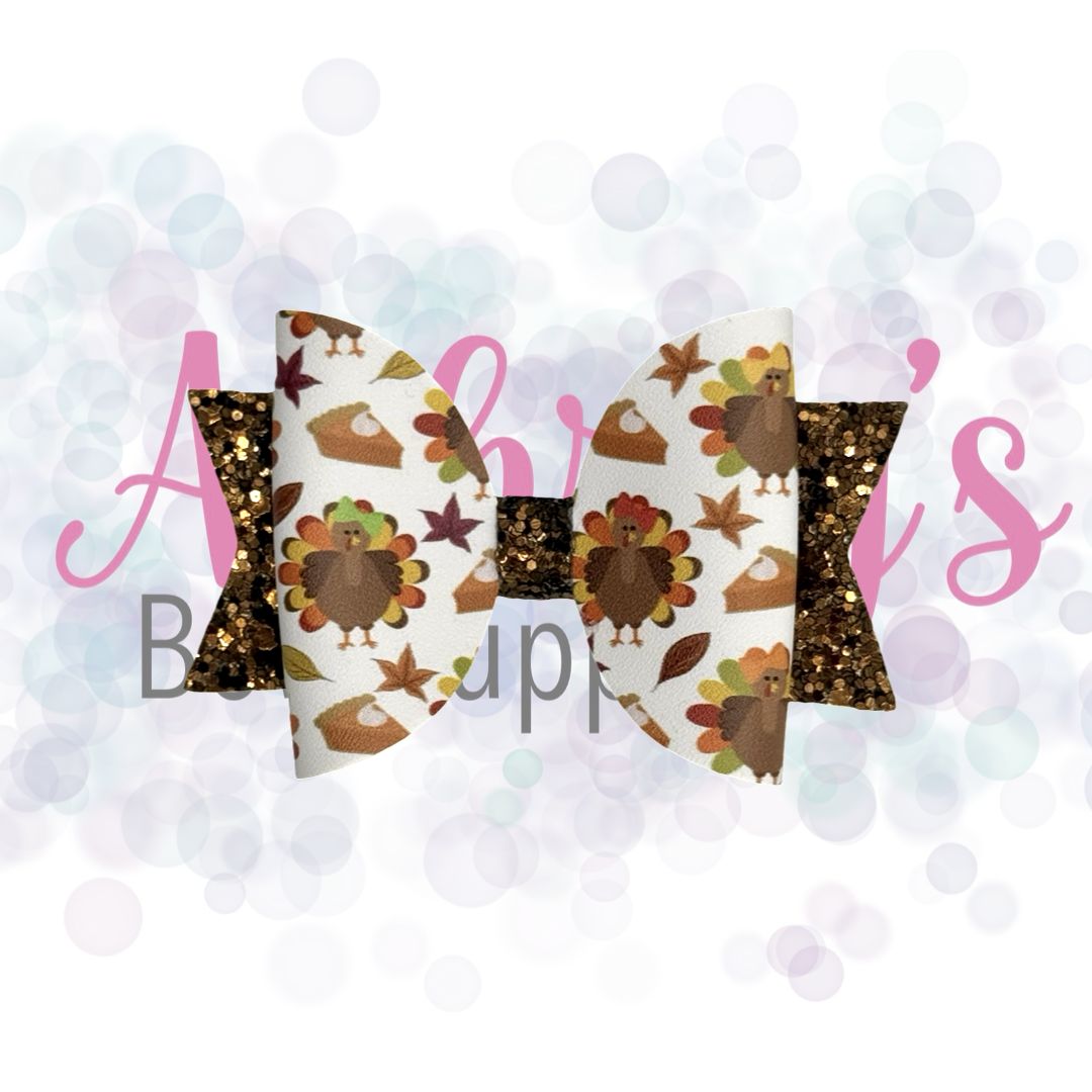 Turkeys, Bows, and Pies! Oh My!